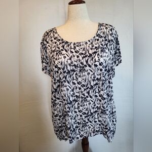 Cynthia Rowley Women's Navy & White Floral Scoop Neck Top Size 2X
